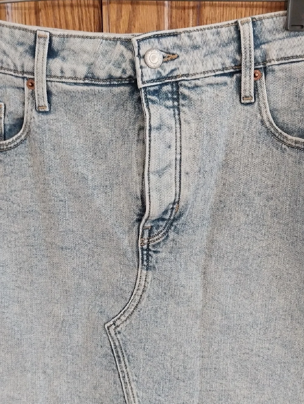 Old Navy NWT High-Rise Secret Slim Denim Skirt Women's Size 12 Light Denim Wash